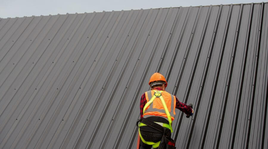 Professional metal roof installation services in Holmesville, OH